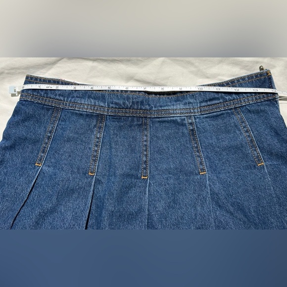 ✨NWT✨ Vigoss: Denim Mini Skirt- Size 25 - Picture 7 of 8